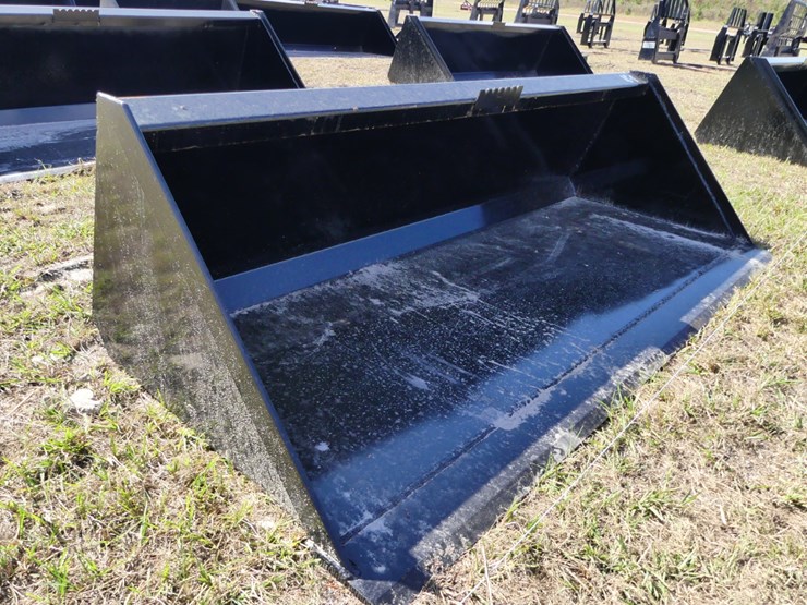 swict-72"-quick-attach-bucket-image-1