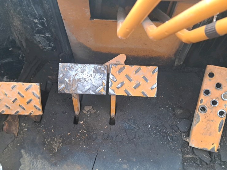 #252-•-cds-708d-forklift-image-11