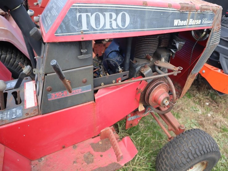 wheel-horse-lawn-&-garden-tractor-image-15