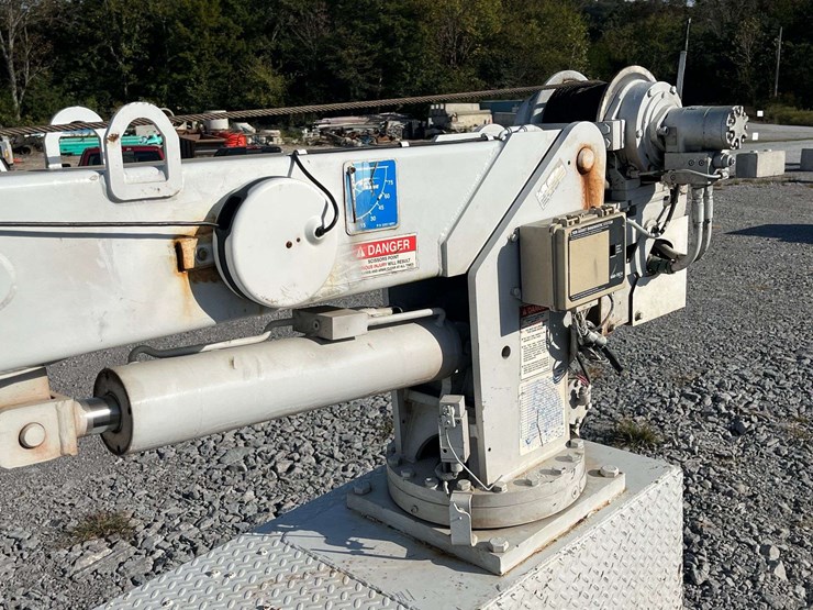 2017-ford-f550-xl-image-42