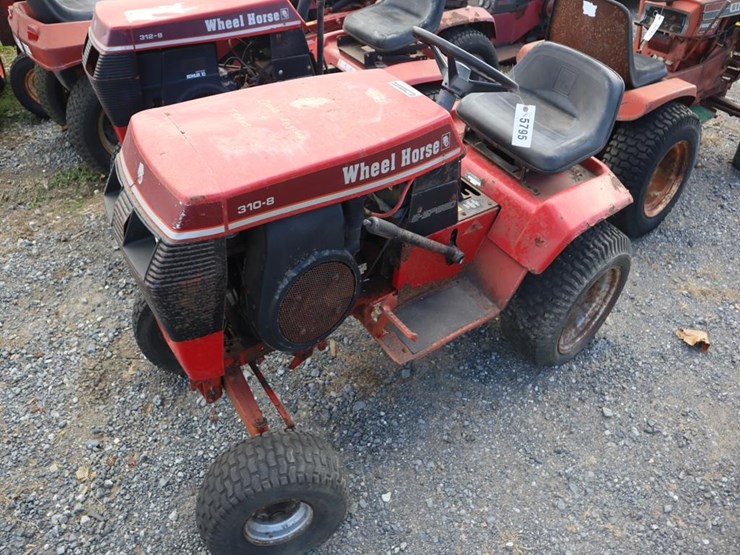 wheel-horse-lawn-&-garden-tractor-image-4
