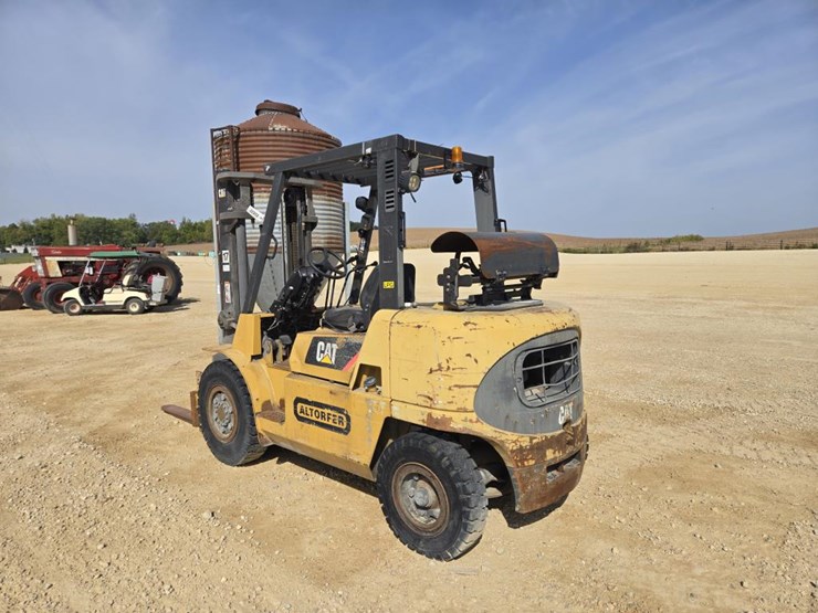 #5832-•-cat-gp40k2-fork-lift-image-3