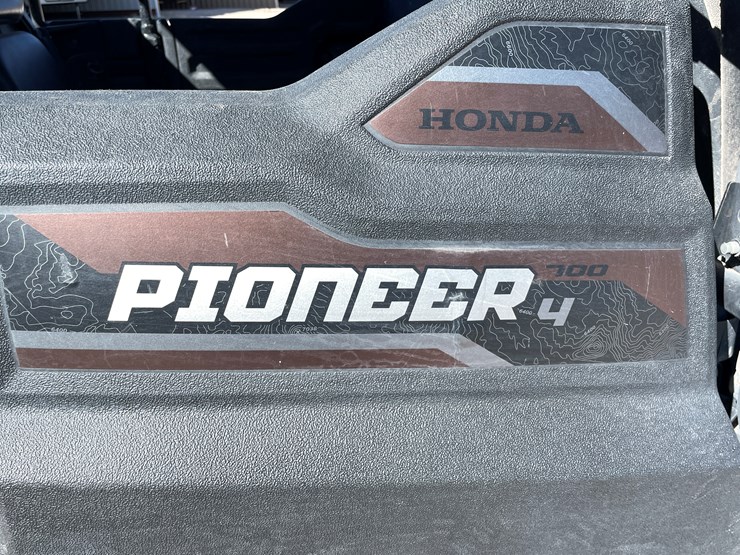 2021-honda-pioneer-700-image-26