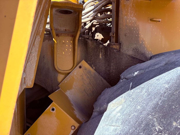 2001-caterpillar-988g-image-23