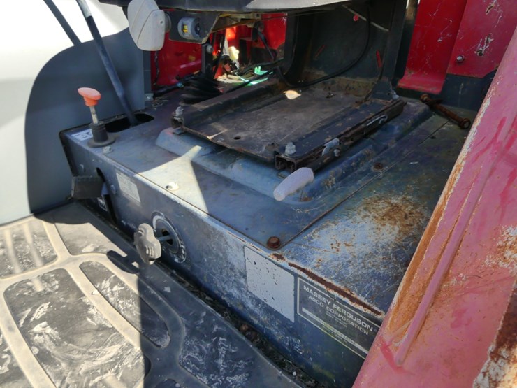 massey-ferguson-4608-image-11