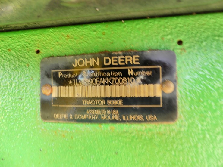 2019-john-deere-5090el-image-16