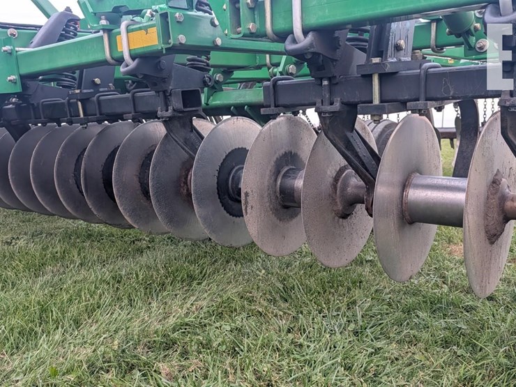 john-deere-714-image-11