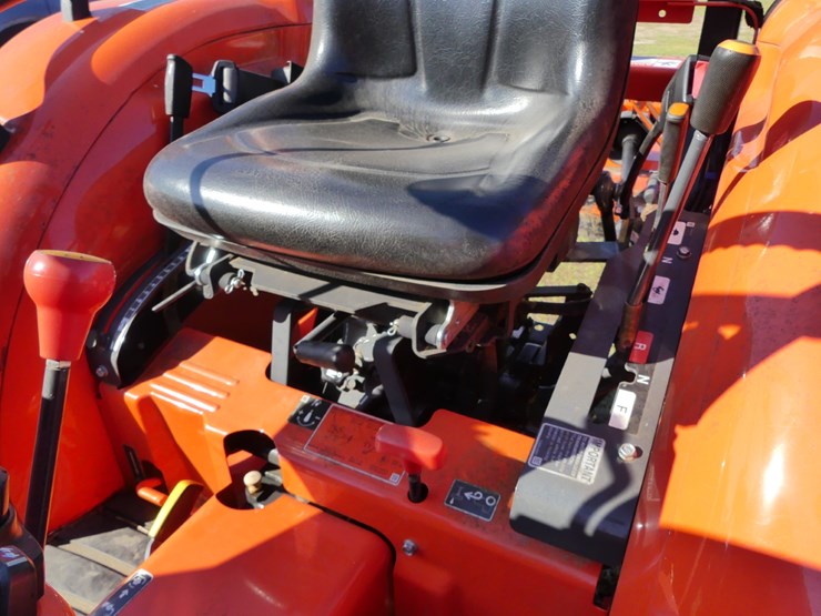 2023-kubota-la526-image-15