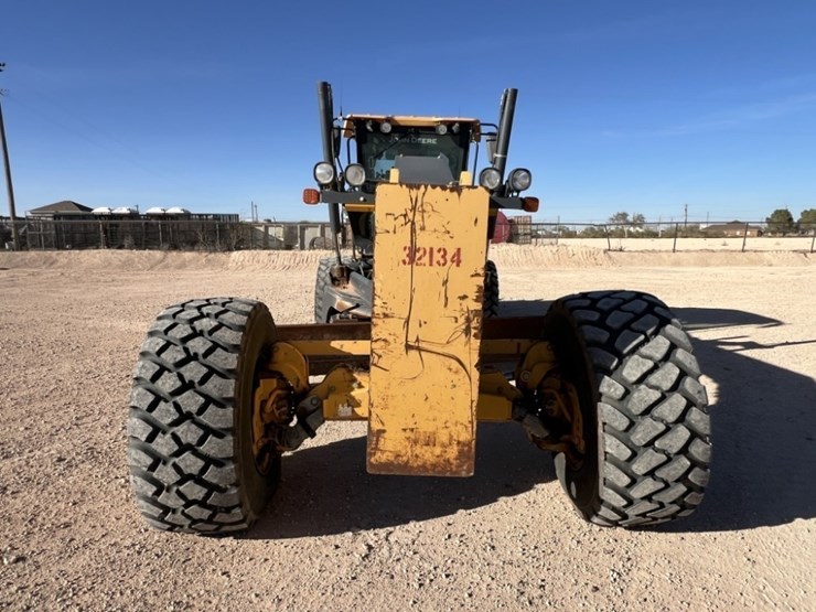 2018-deere-872gp-image-8