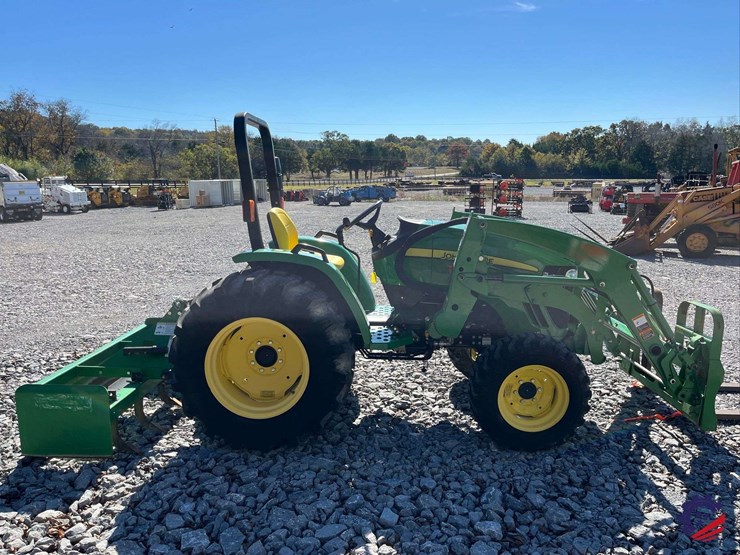john-deere-4105-image-25