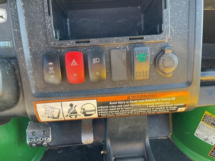 2016-john-deere-gator-hpx-image-11