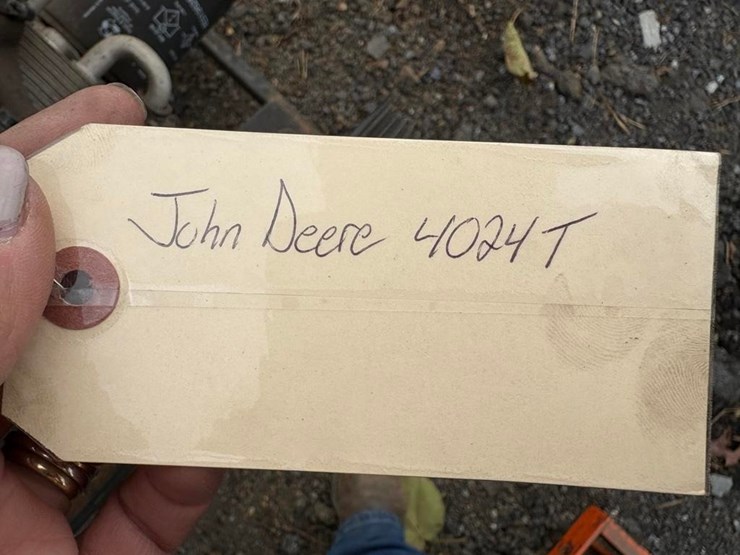 john-deere-4024t-image-7