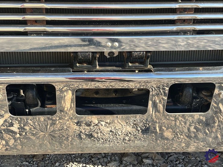 2020-freightliner-122sd-image-23