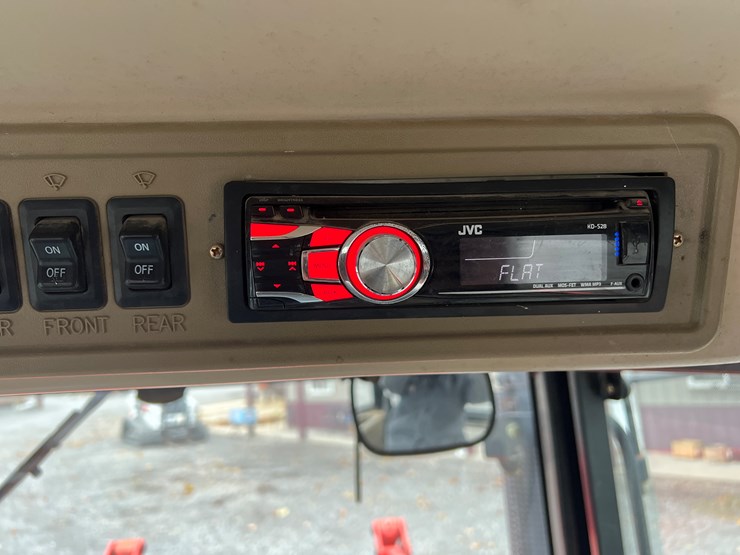 kioti-dk65s-image-17