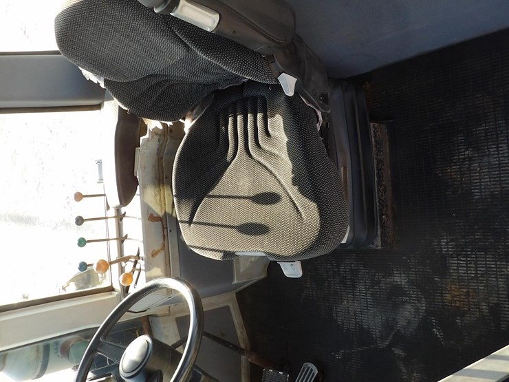 1993-ford-946-image-27