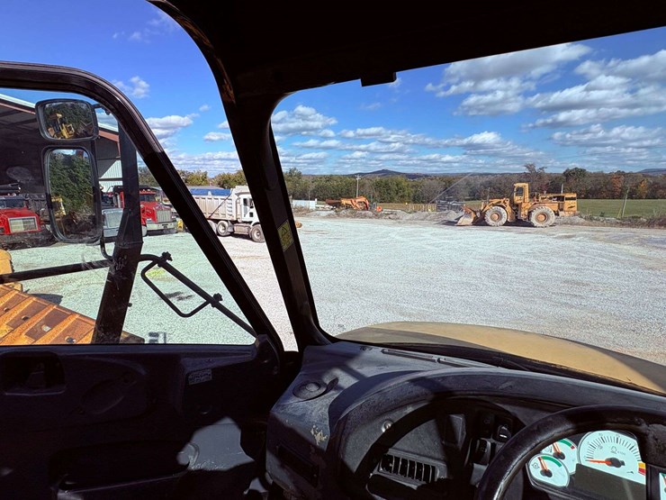 2007-caterpillar-740-image-49