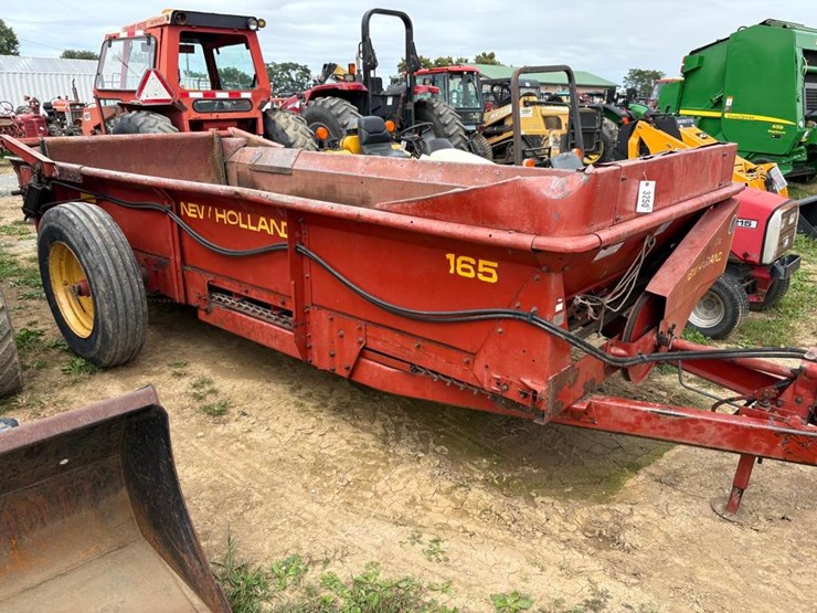 new-holland-165-image-2