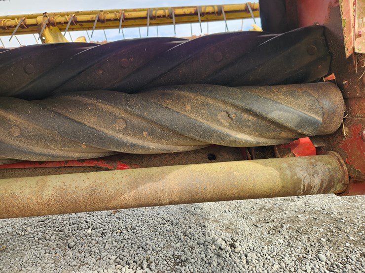 new-holland-474-image-4