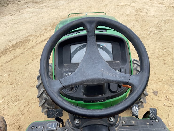 john-deere-3032e-image-53