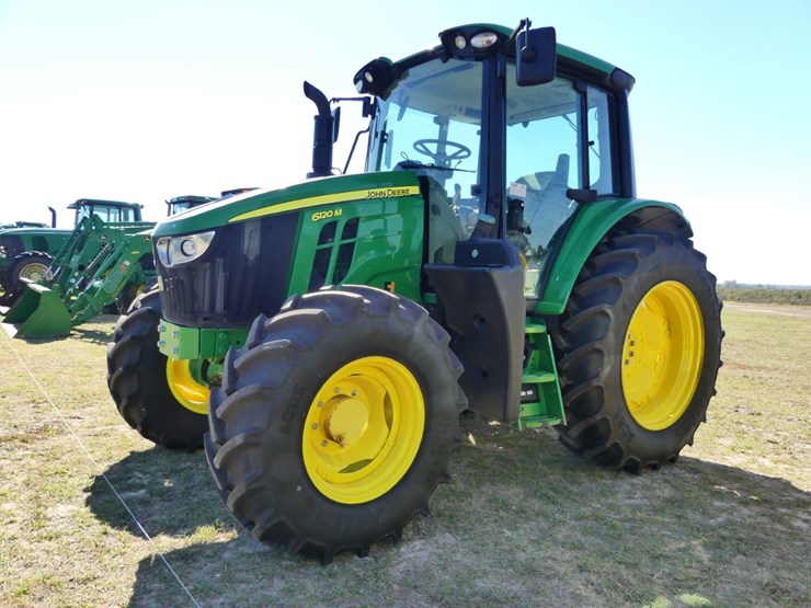 2022-john-deere-6120m-image-2