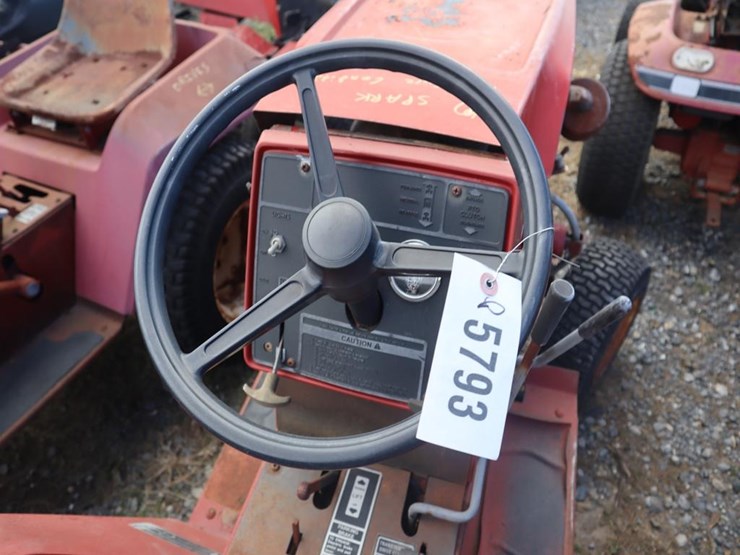 wheel-horse-lawn-&-garden-tractor-image-17