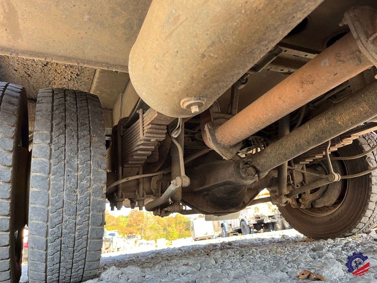 2017-ford-f550-xl-image-55