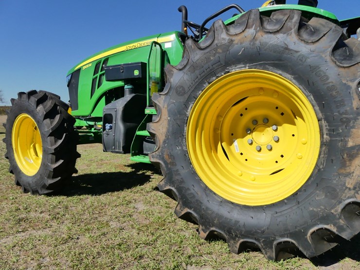 2023-john-deere-5105m-image-8