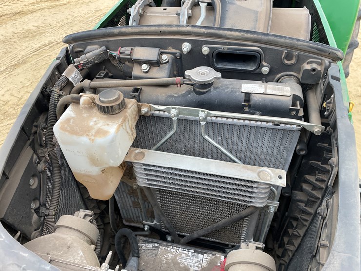 john-deere-3032e-image-65