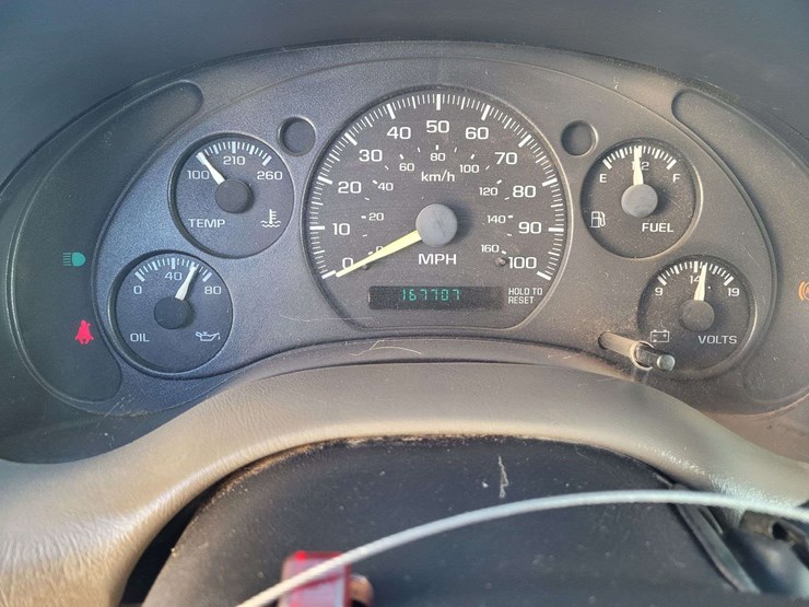 2000-chevrolet-s10-image-14