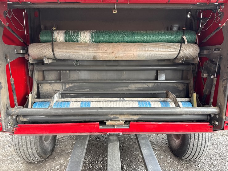 massey-ferguson-1745-image-13