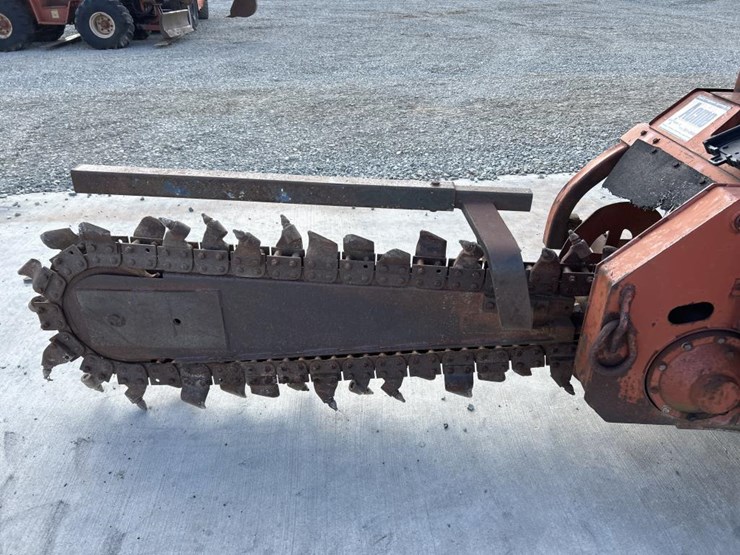 ditch-witch-2310-image-34