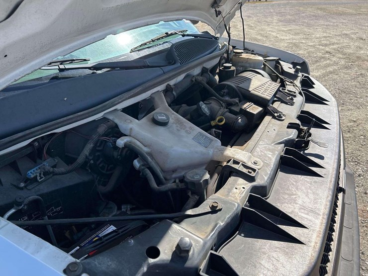 2013-chevrolet-express-3500-passenger-van-image-9