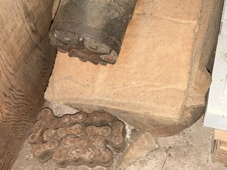 #762-•-roller-chains-and-miscellaneous-parts-image-6