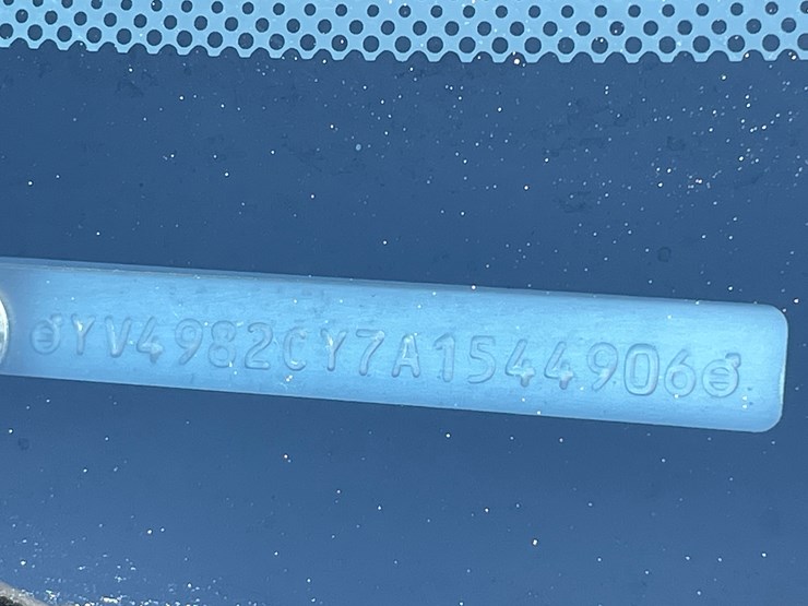 2010-volvo-xc90-image-120