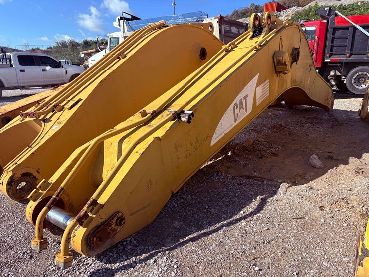 caterpillar-375-image-1