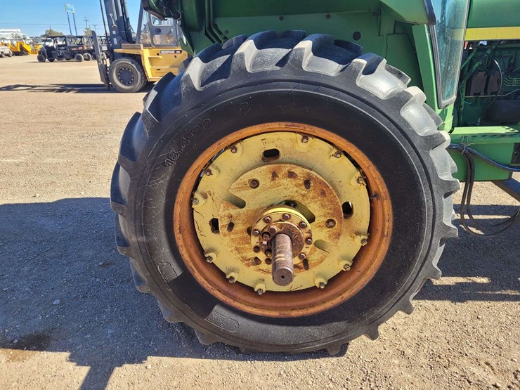 john-deere-4430-image-12