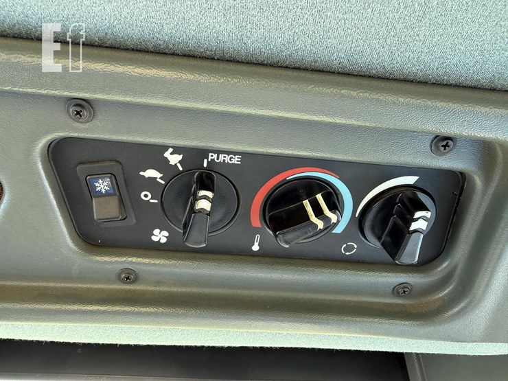 1997-new-holland-9282-image-37