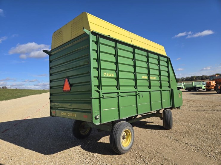 john-deere-714a-image-9