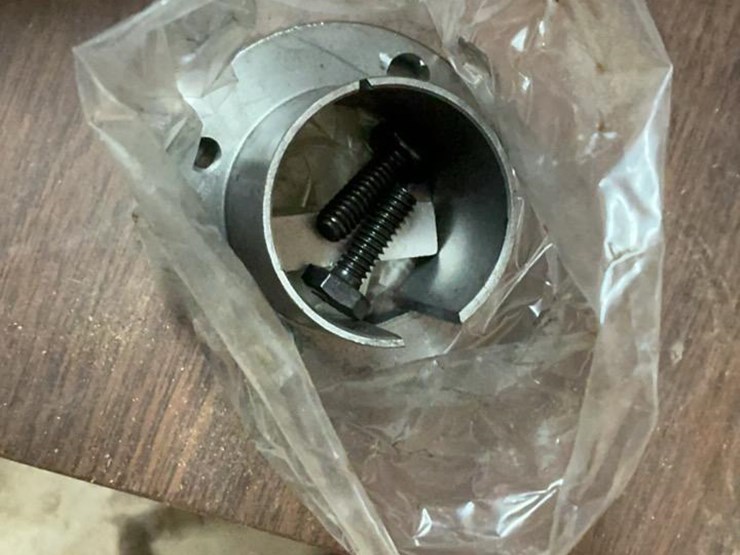 #753-•-grinder-stones,-spider-gauge,-bearings-and-miscellaneous-parts-image-37