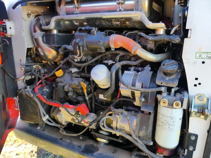2023-bobcat-t770-image-9