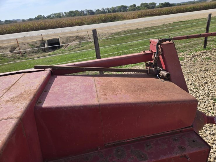 new-holland-315-image-15