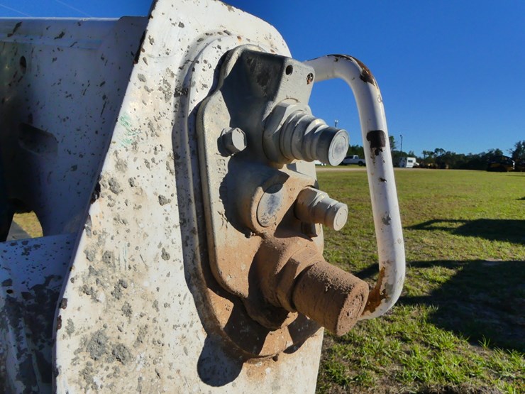 2014-bobcat-t550-image-10