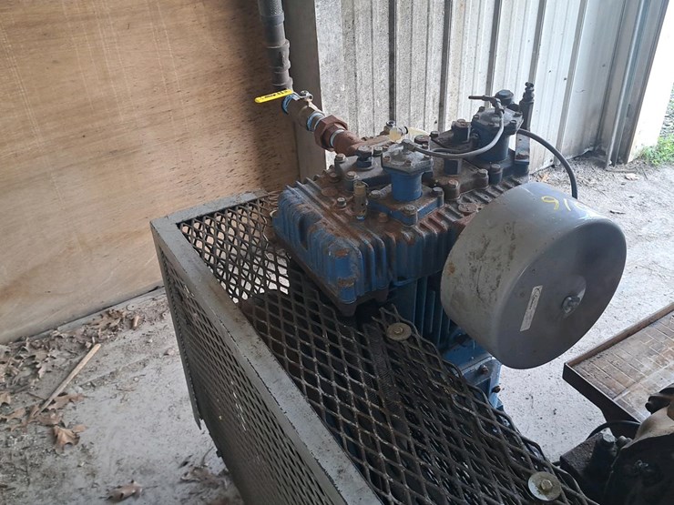 #216-•-quincy-air-compressor-image-3