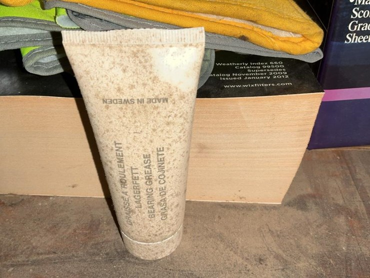 #753-•-grinder-stones,-spider-gauge,-bearings-and-miscellaneous-parts-image-45