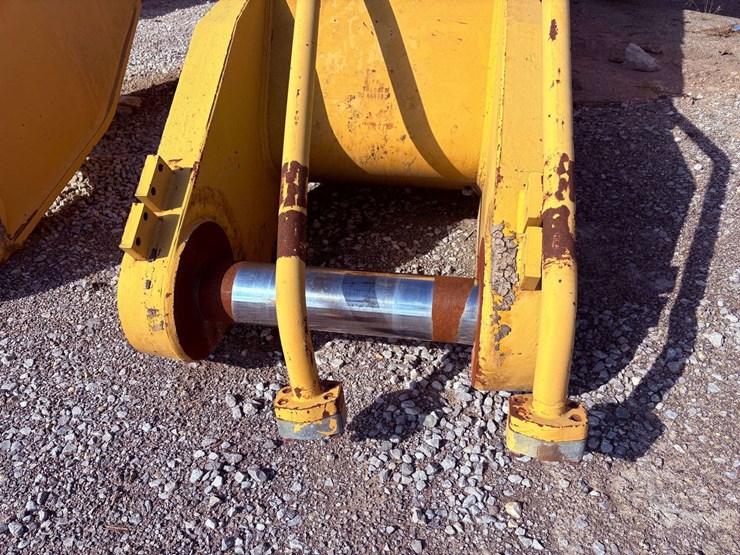 caterpillar-375-image-6