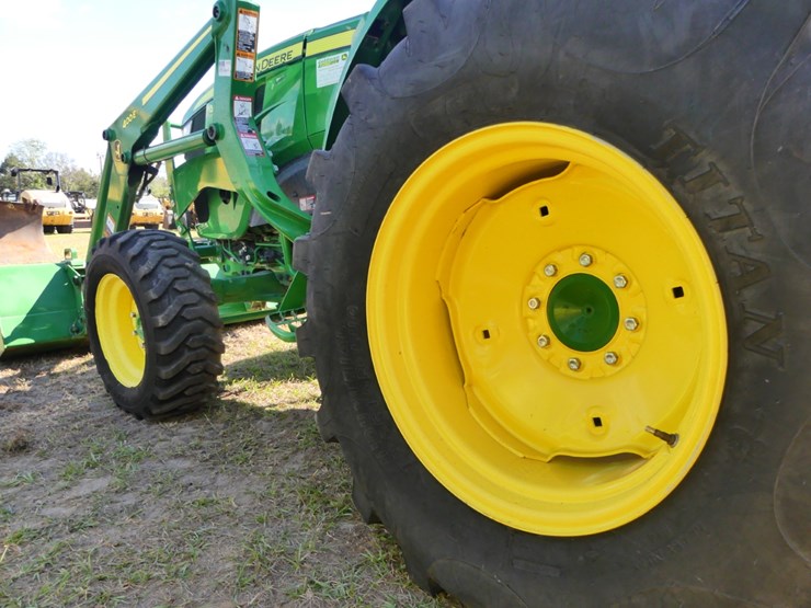 2018-john-deere-4052m-image-8