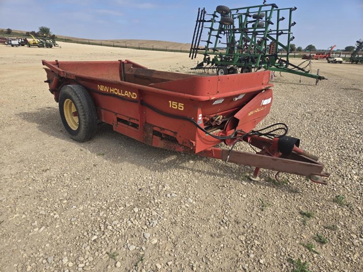 new-holland-155-image-9