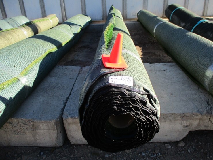 unused-roll-of-artificial-turf-image-1