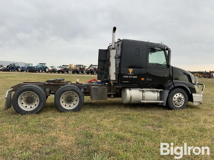 2006-volvo-t/a-truck-tractor-image-4