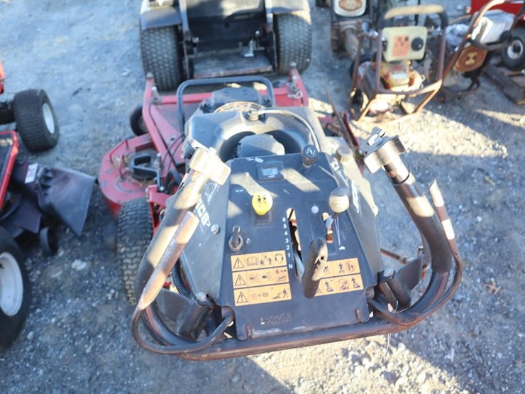 exmark-turf-tracer-walk-behind-mower-image-12